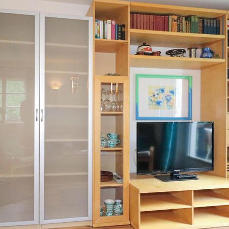 Ferienwohnung Mit Seeblick Aldrans Екстериор снимка