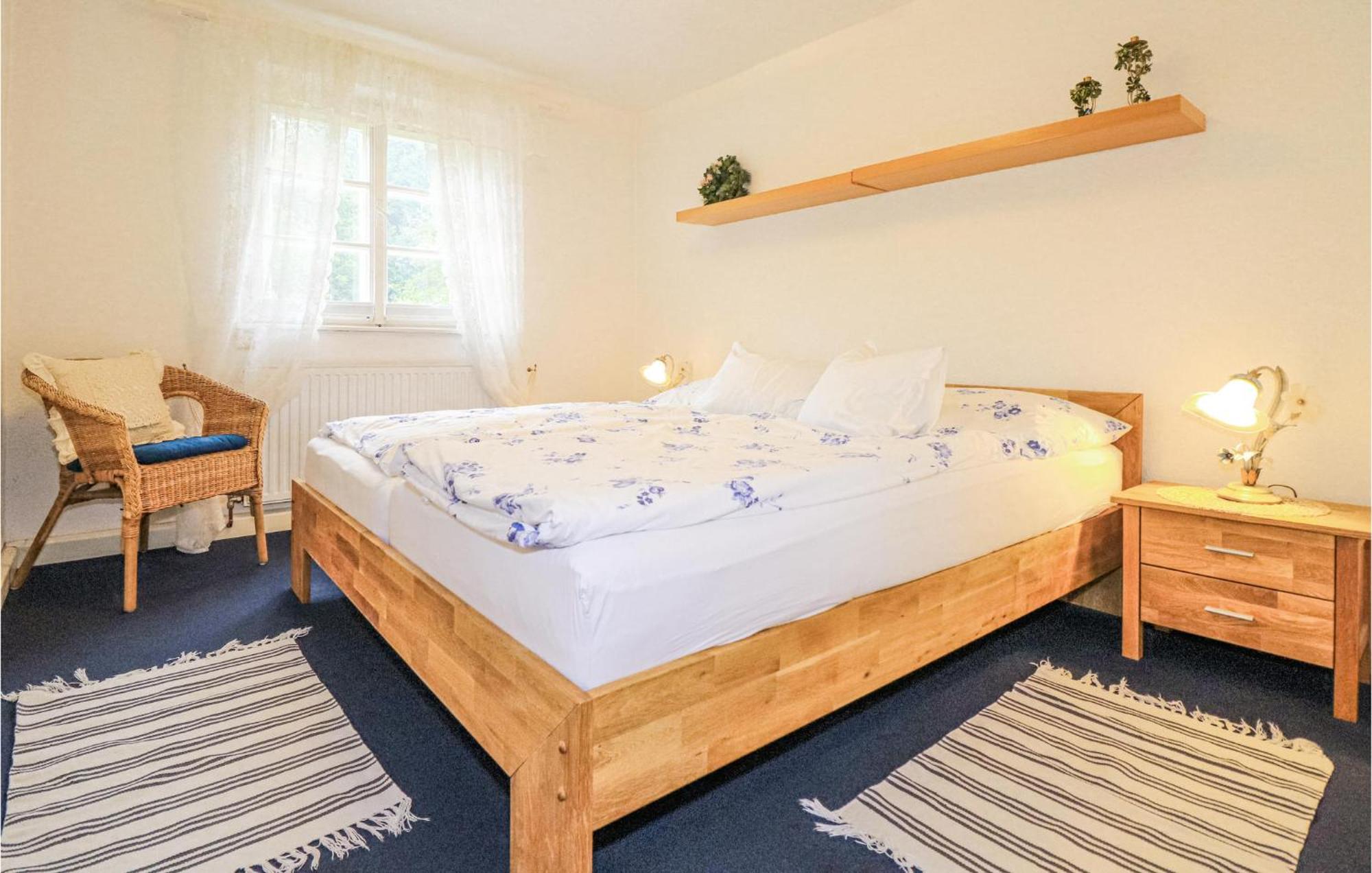 Ferienwohnung Mit Seeblick Aldrans Екстериор снимка
