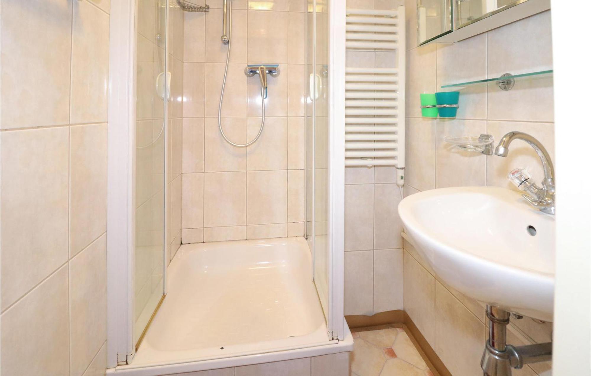 Ferienwohnung Mit Seeblick Aldrans Екстериор снимка
