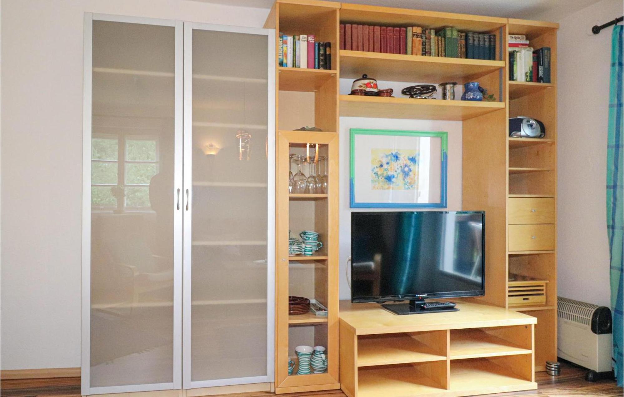 Ferienwohnung Mit Seeblick Aldrans Екстериор снимка