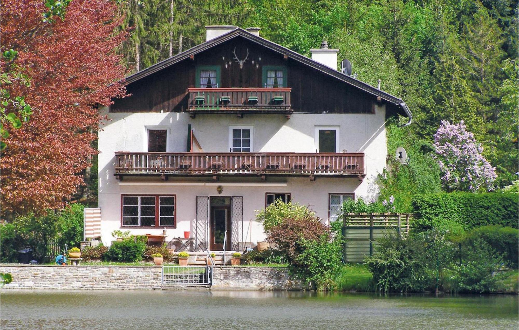 Ferienwohnung Mit Seeblick Aldrans Екстериор снимка