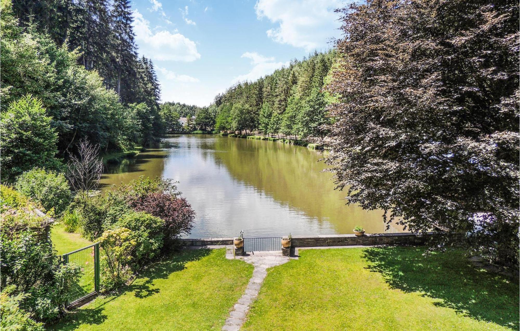 Ferienwohnung Mit Seeblick Aldrans Екстериор снимка